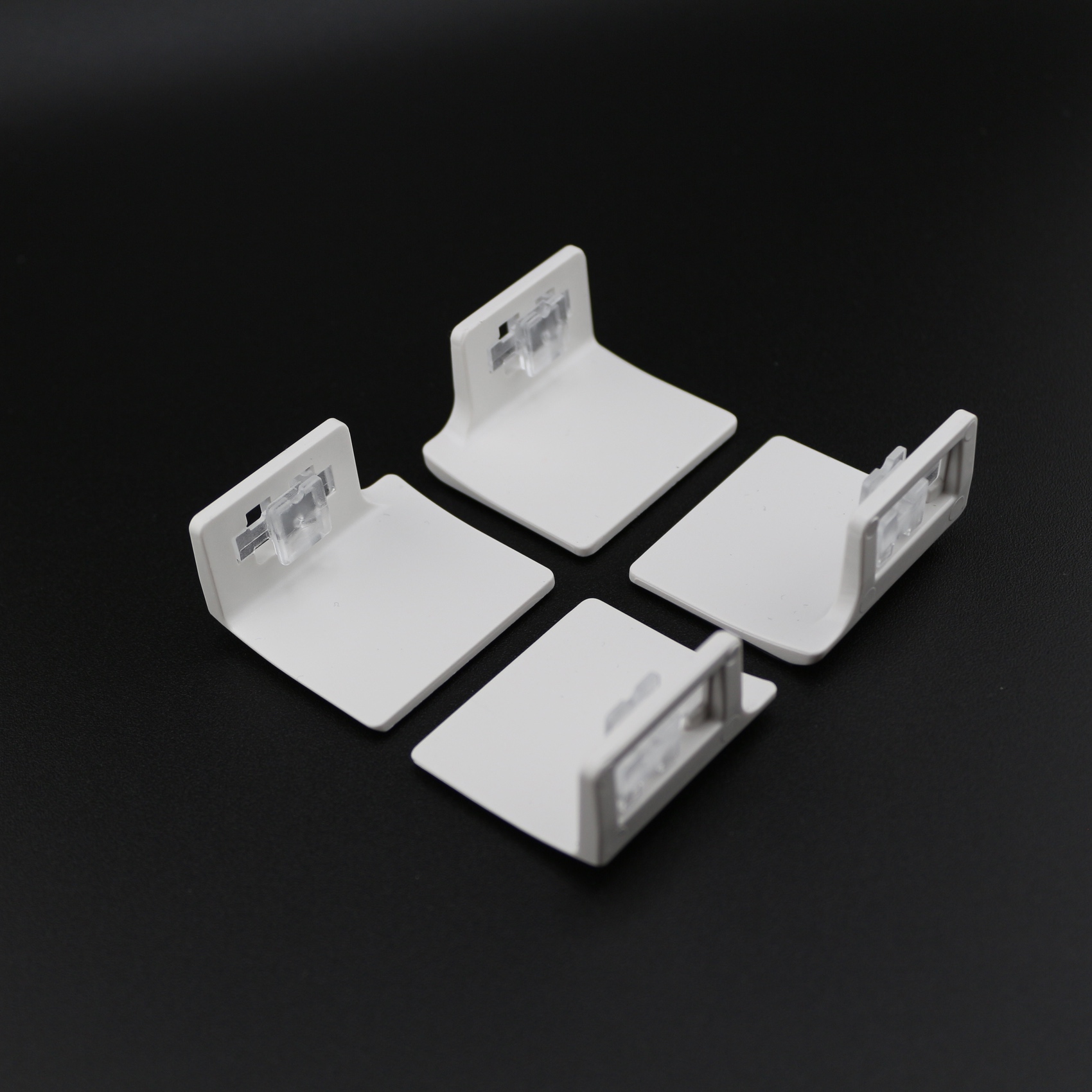 klaasile_kleebitavad_kinnitused